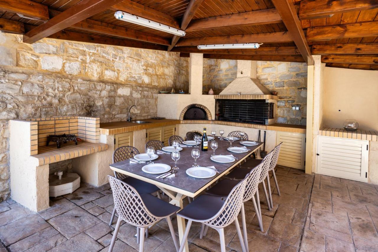 Palladio Luxury Villa With Amazing View Roussospition Bagian luar foto